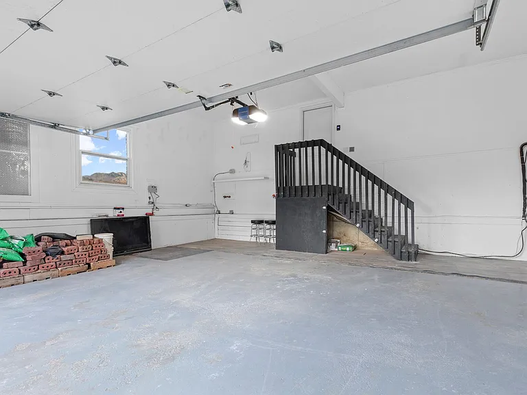 2460 E Dimple Dell Rd — Photo 22