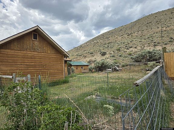 4th image of 302 Horse Creek Rd