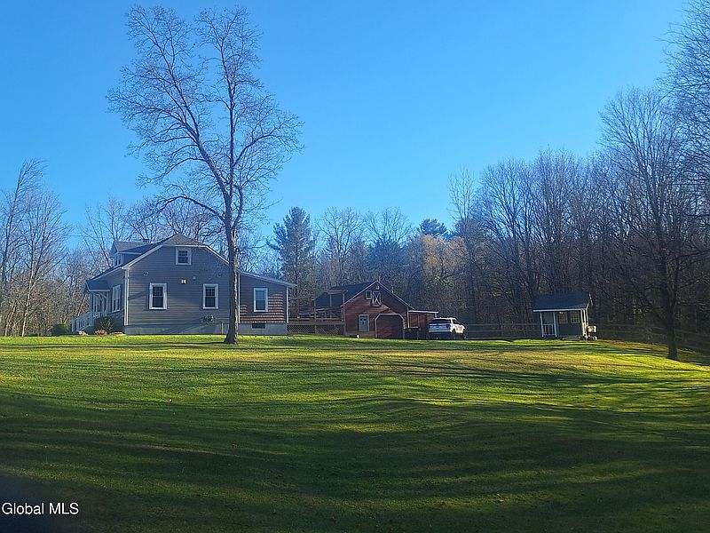 2nd image of 325 Route 423