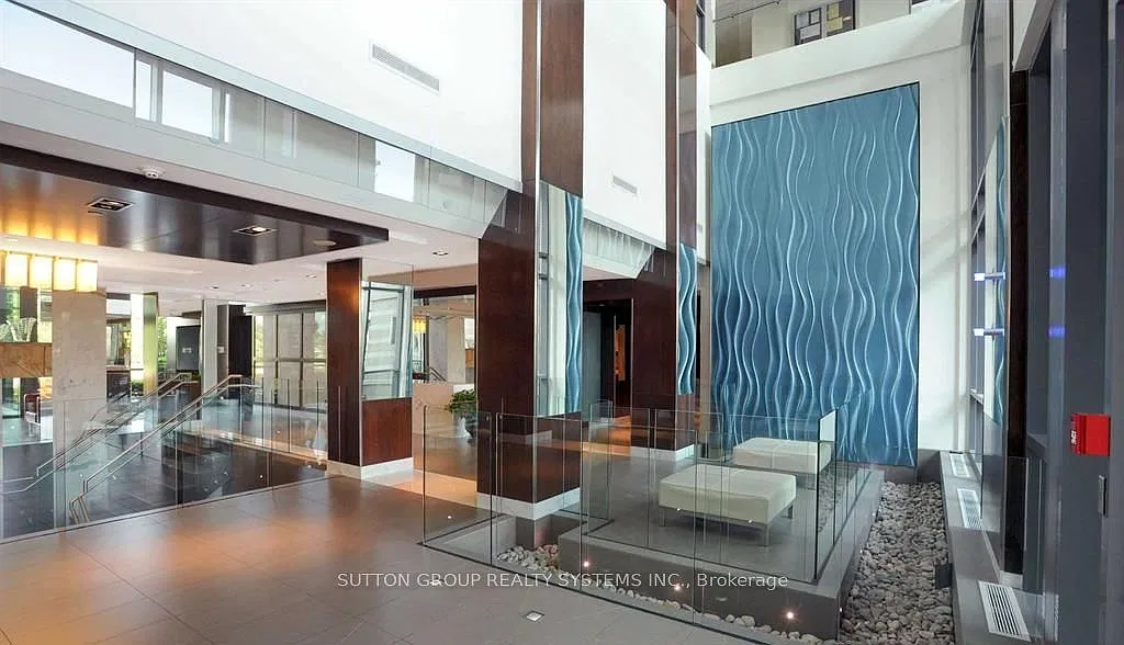 2 bed, $2,400 — Photo 3