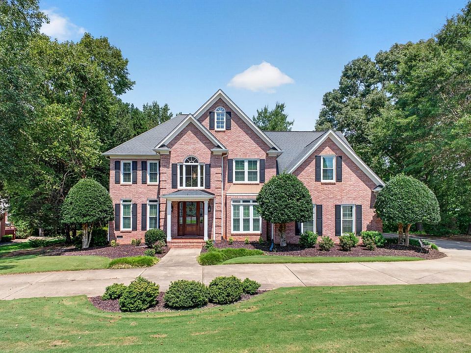 1st image of 519 Live Oak Ct