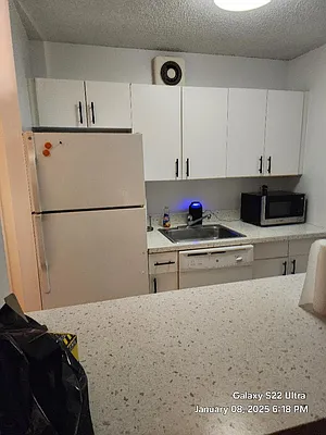 Rented by US # 1 Realty | media 18