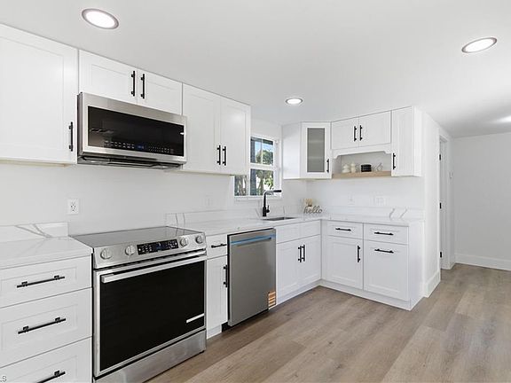 2nd image of 1021 April LN