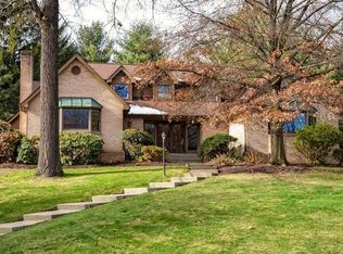 201 Chaucer Ct S, Sewickley, PA 15143