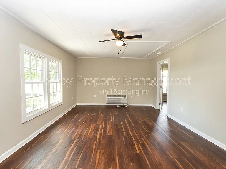 207 Napier St #1 — Photo 9
