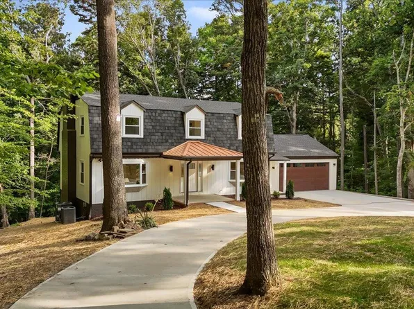 3823 Knollwood Dr, Durham, NC 27712