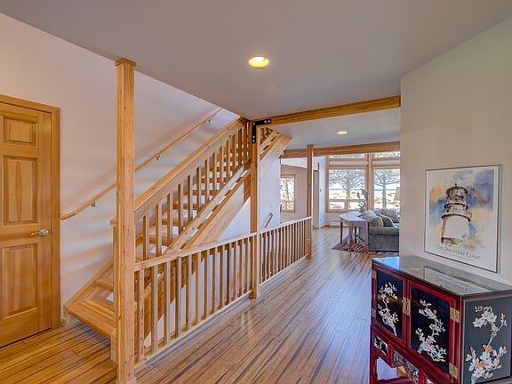 2nd image of 1010 202nd Ln