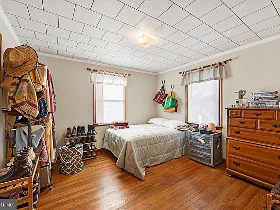 4th image of 7486 Montevideo Ct