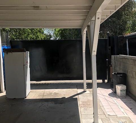 2nd image of 5922 Vineland Ave