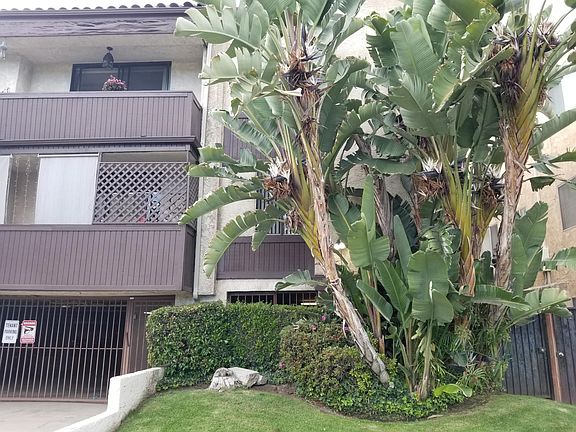 4th image of 14422 Magnolia Blvd #212