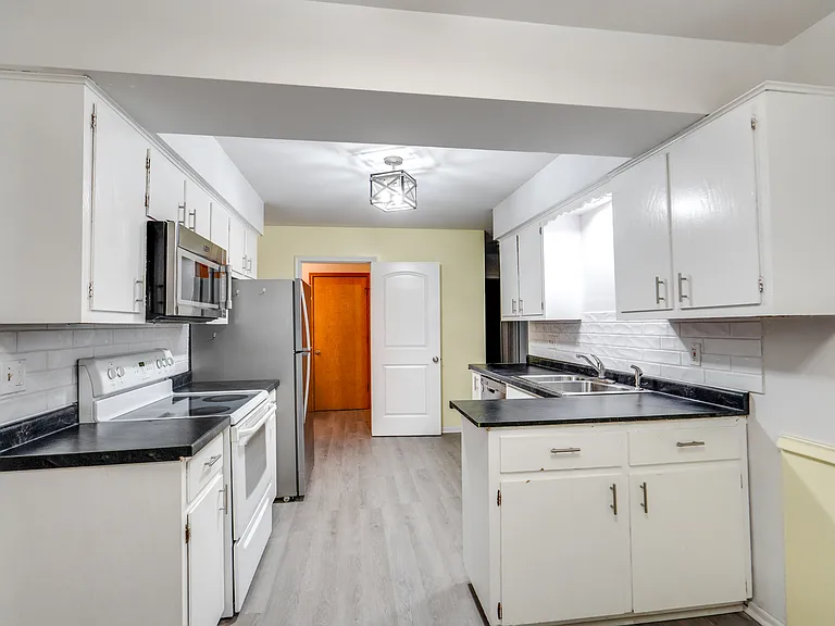 1524 Robin Ln — Photo 12
