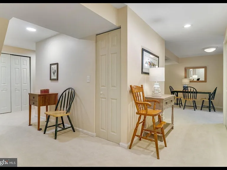 210 Pin Oak Ct — Photo 30