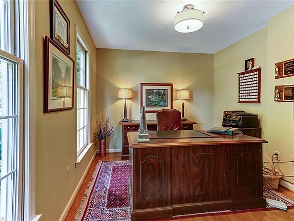 4th image of 6101 Muirfield Dr