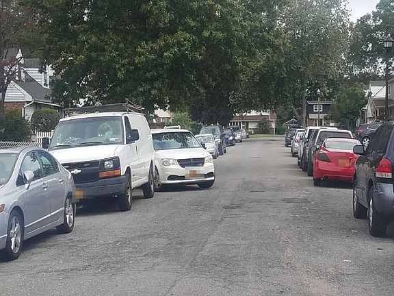 4th image of 638 Valmont Pl