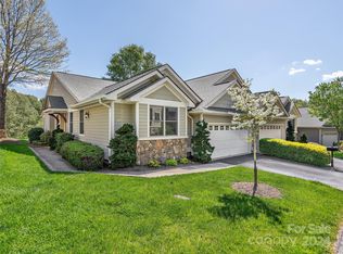 27 Augusta Cir, Waynesville, NC 28786