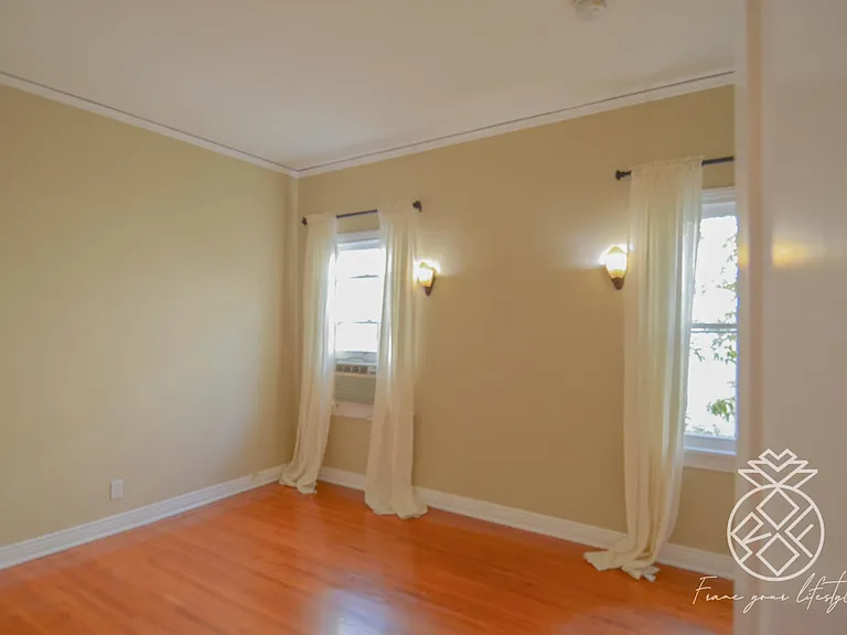 441 N Orange Grove Ave #1/2 — Photo 29