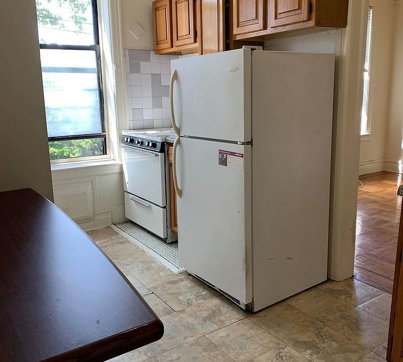 2nd image of 1405 71st St #2A