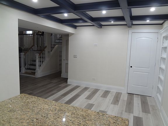 5th image of 1732 Kingston Cir