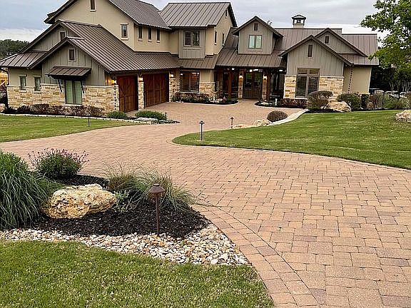 Right side circle drive view