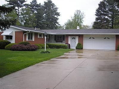 1st image of 324 Green Acres Dr