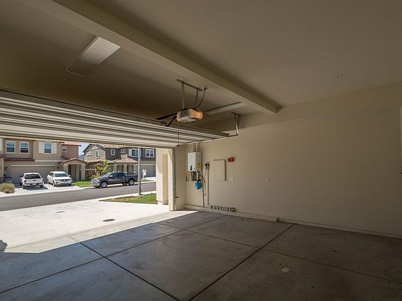 4th image of 16390 San Domingo Dr