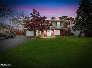 406 Lawrence Dr, Lanoka Harbor, NJ 08734