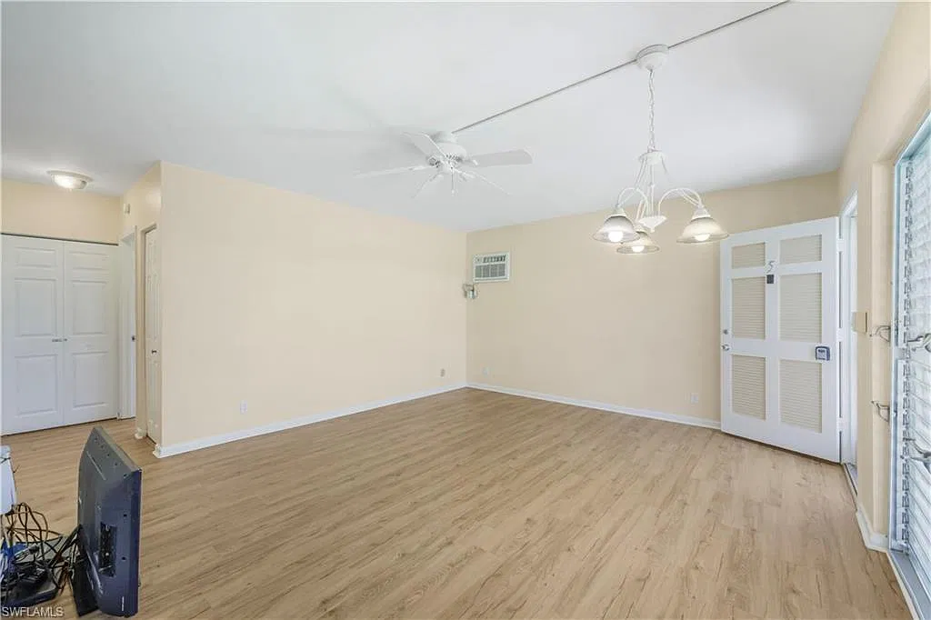 2 bed, 1.0 bath, 704 sqft, $1,900 — Photo 3