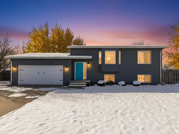 215 Atkins Cir, Tea, SD 57064