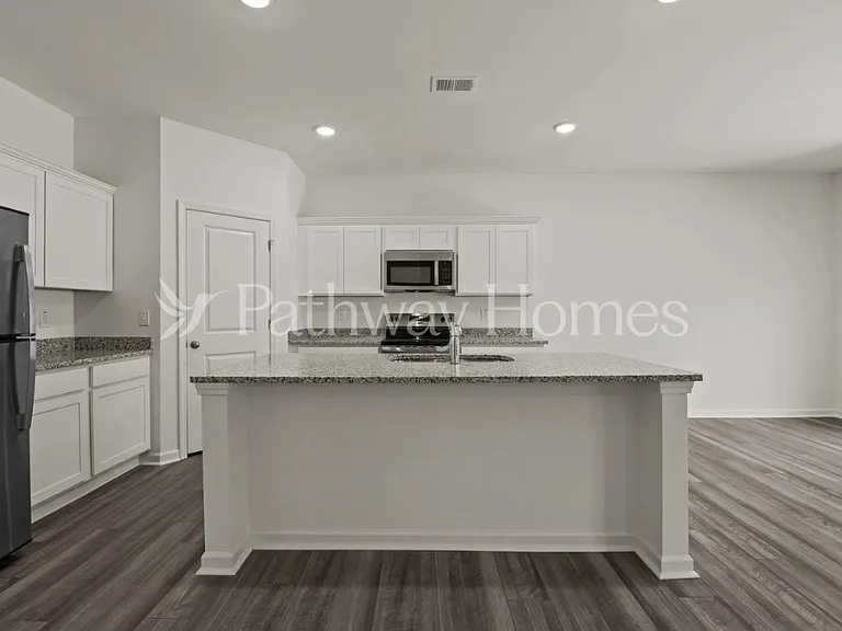 12720 Haymarket Rd — Photo 9