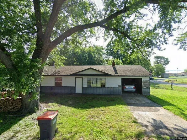 10401 Wolf Creek Dr, Grove, OK 74344