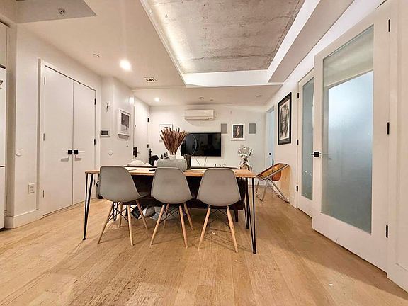 3rd image of 152 Manhattan Ave APT 3A