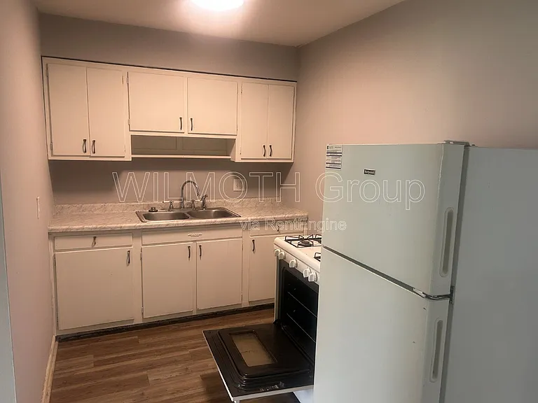 135 W Hendricks St #4 — Photo 5
