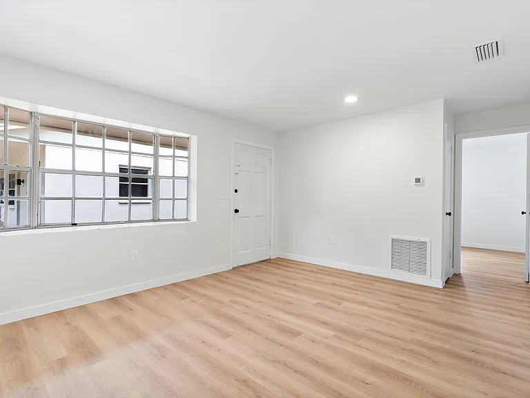 1028 Bass Blvd #C — Photo 3