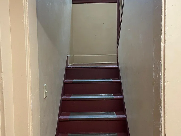 209 Park Ave — Photo 21