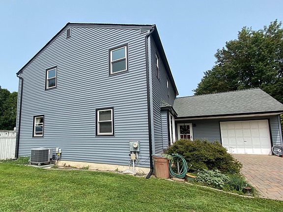 4th image of 86 E Elizabeth Ln
