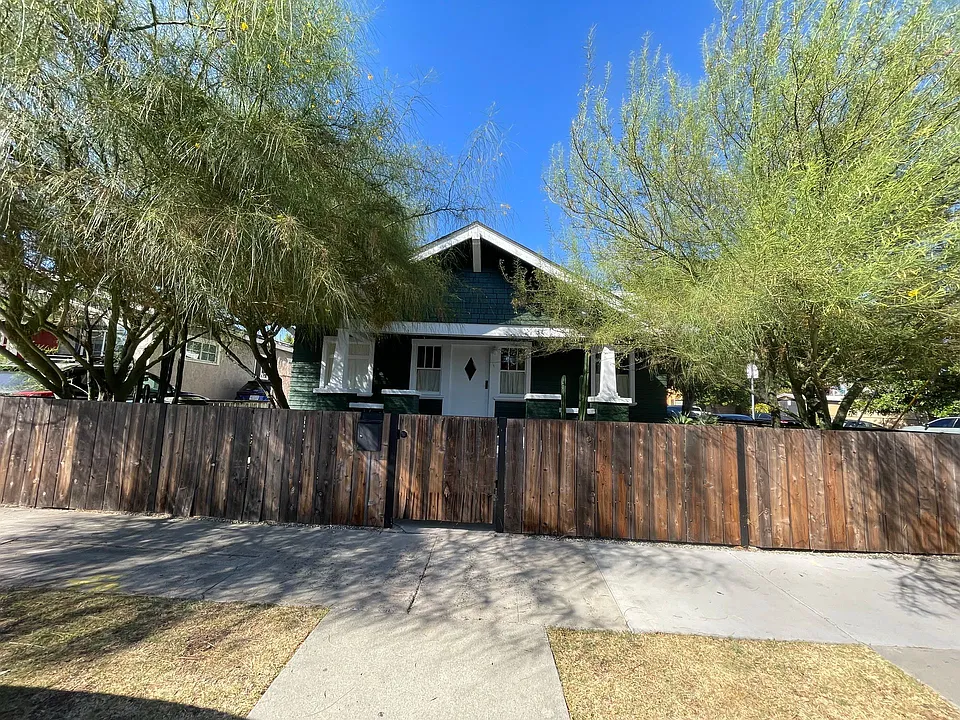 4957 Lincoln Ave