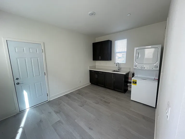 2398 Calle Grandon — Photo 17