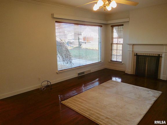 3rd image of 1608 W Margaret Ave
