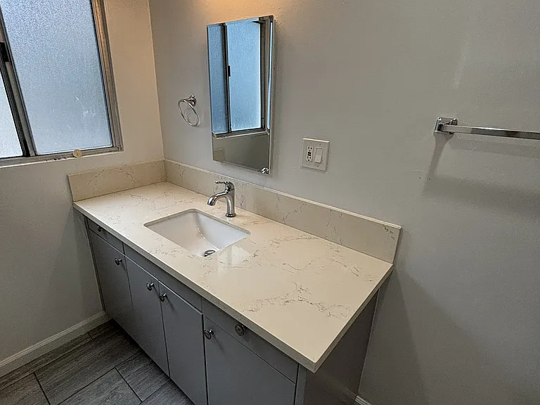 1049 E Ocean Blvd #1 — Photo 11