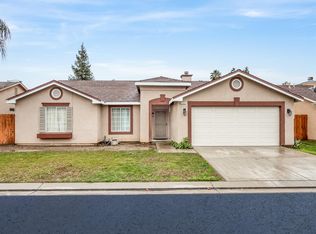 5242 E Harvest Ln, Fresno, CA 93725