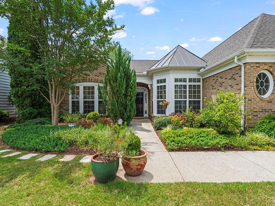 1st image of 107 Repton Ct