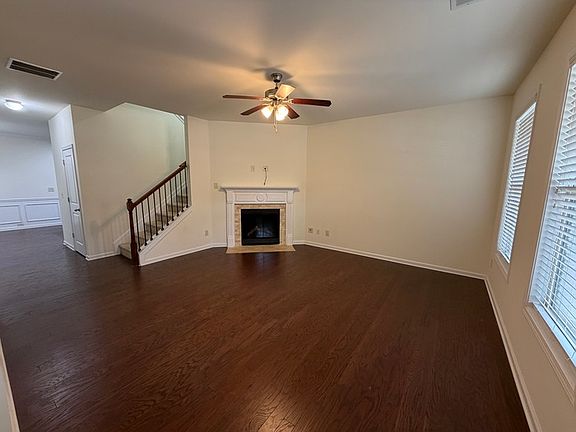 5th image of 308 Privet Cir