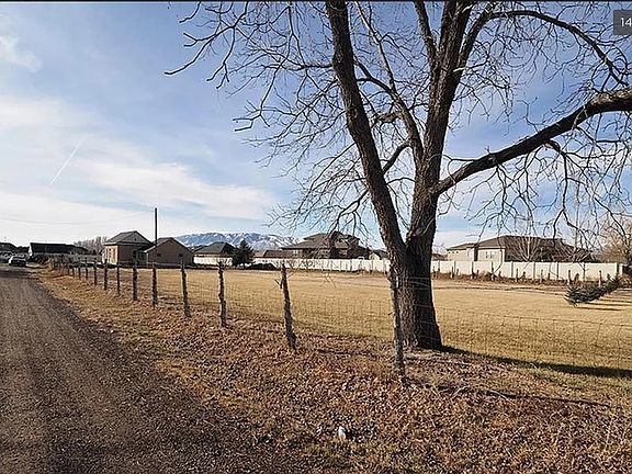 3rd image of 736 S 300 W