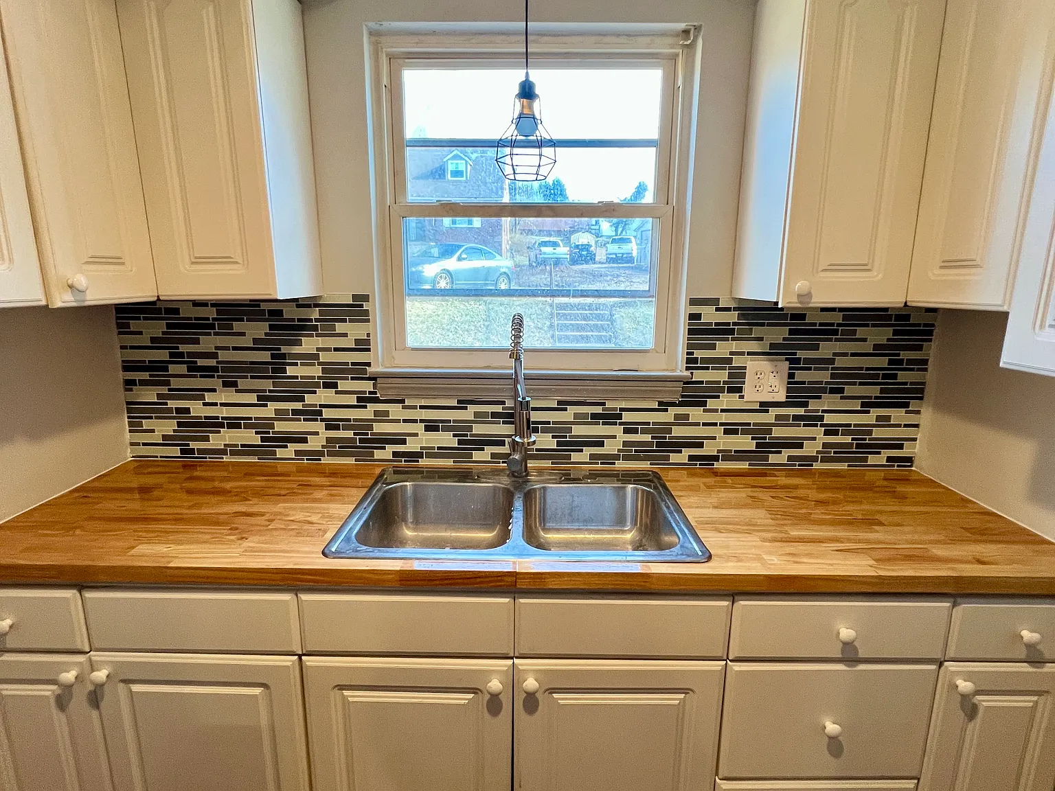 2 bed, 850 sqft, $995 — Photo 3