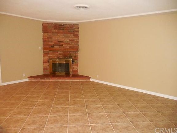3rd image of 40369 Revere Ave