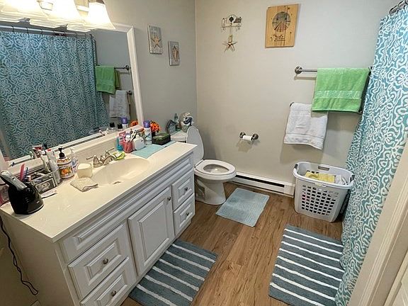 3rd image of 49 Dennis St