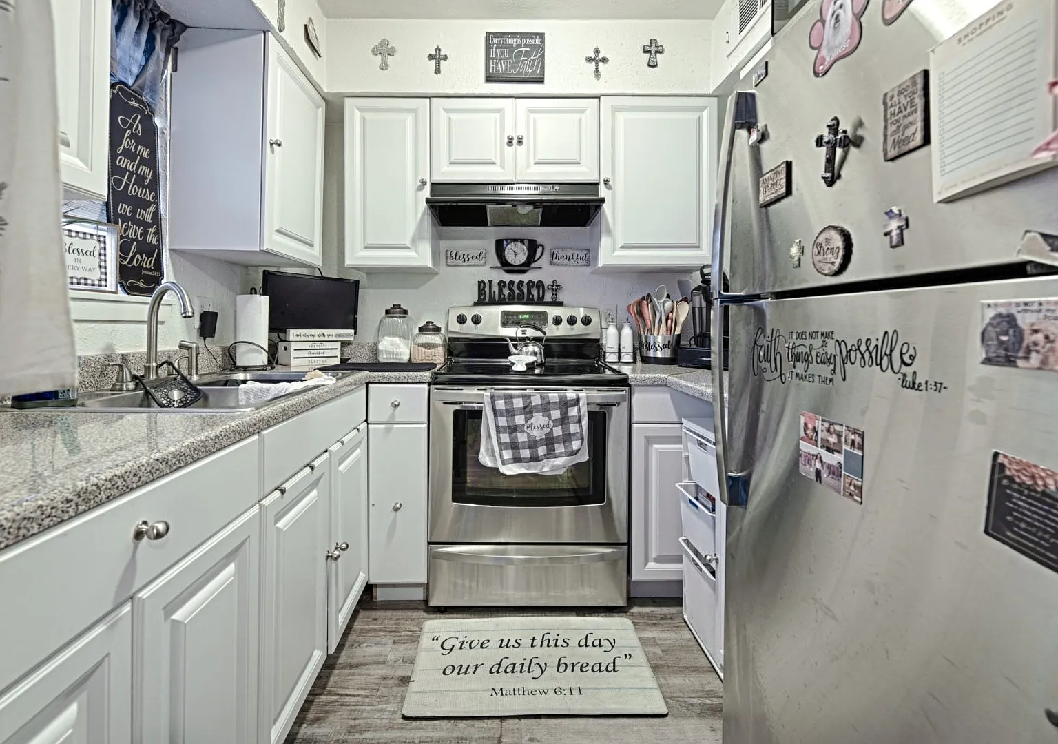 Gateway Apartment Homes — Photo 1