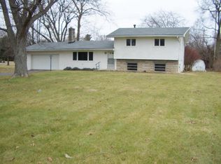 2424 McCutcheon Rd, Columbus, OH 43219