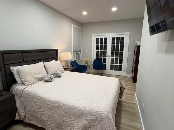 1502 39th Street image 9 of 12