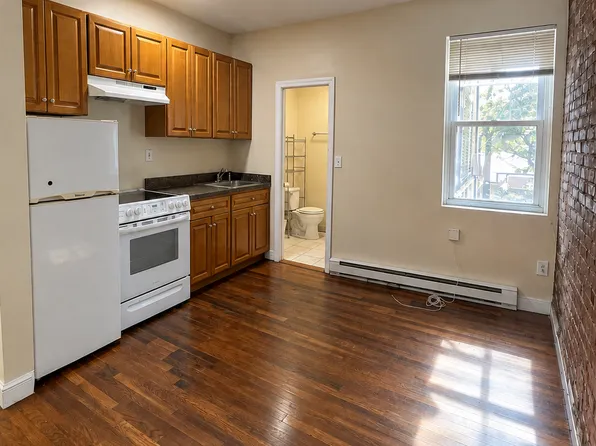 890 Huntington Ave APT 3, Boston, MA 02115